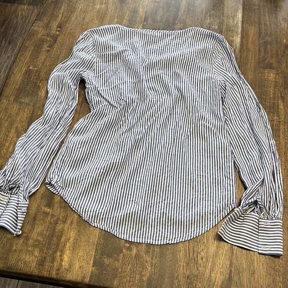 Banana Republic women’s striped blouse size xs - Picture 3 of 4